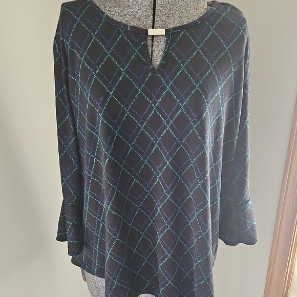 Notations Tops - Notations Diamond Print Top With Bell Sleeves
